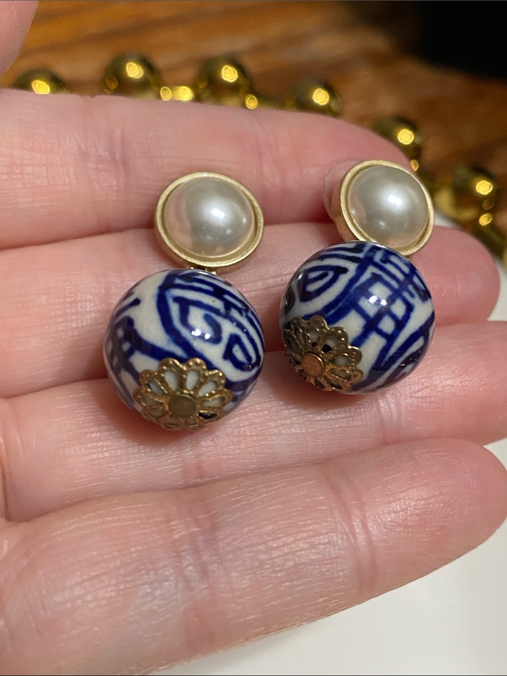 Pearl-Top Blue & White Porcelain Chinese Drop Earrings - Picture 4 of 6